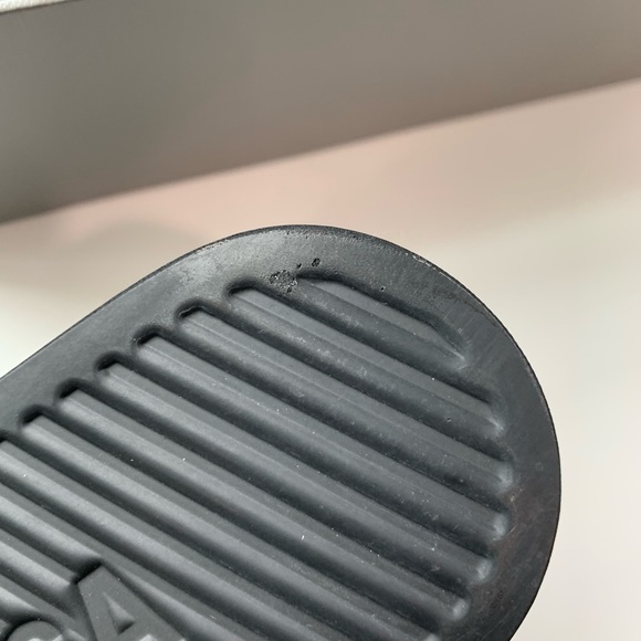 Balenciaga slides size 8 preowned worn twice hurt my feet - Picture 6 of 6